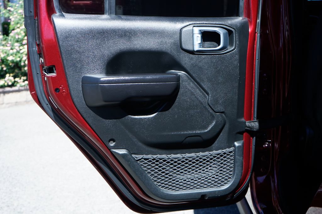 Used 2021 Jeep Gladiator Mojave AWD/4WD image 34