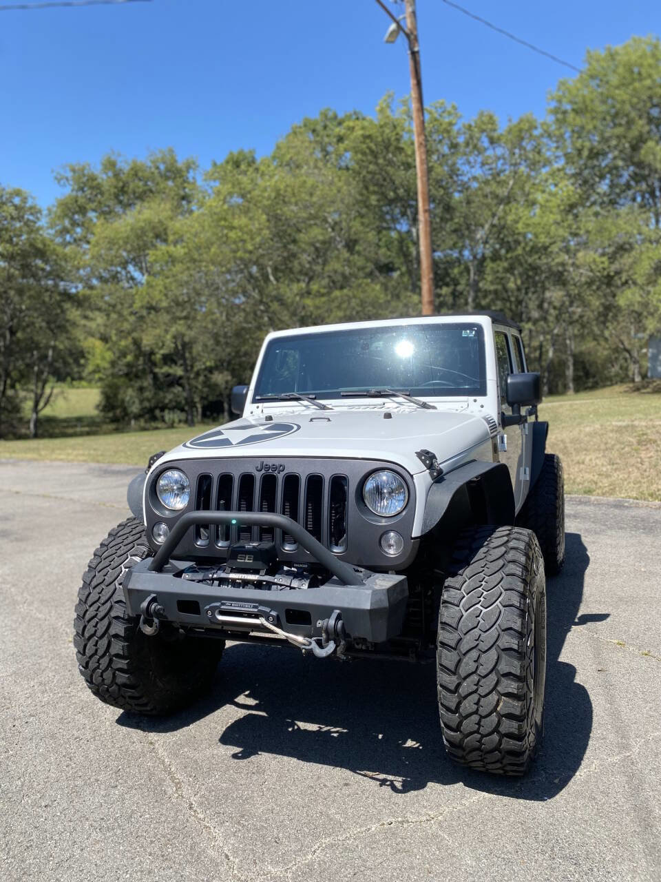 Used 2018 Jeep Wrangler Unlimited Sport image 2