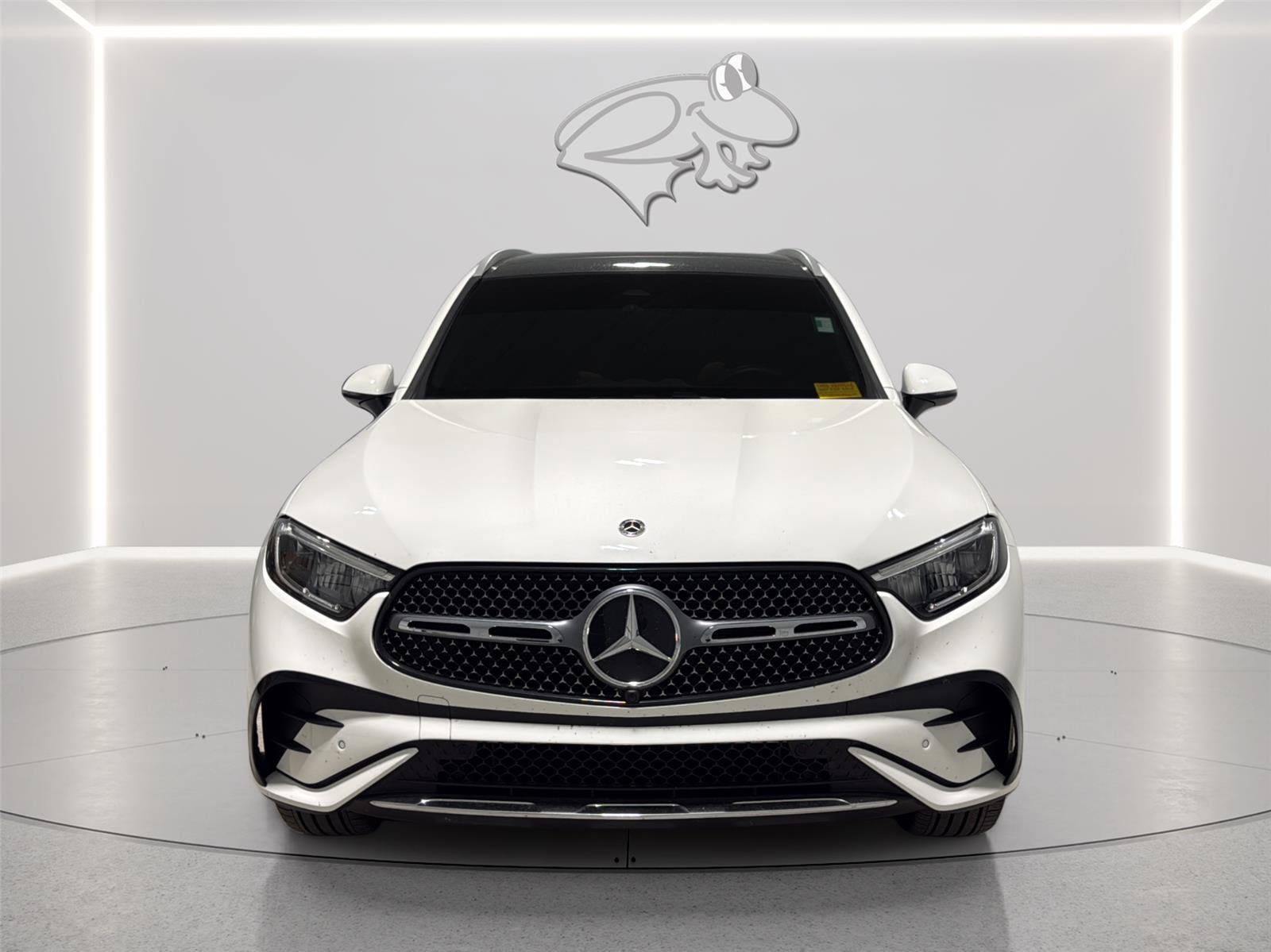 Used 2025 Mercedes-Benz GLC 300 4MATIC image 9