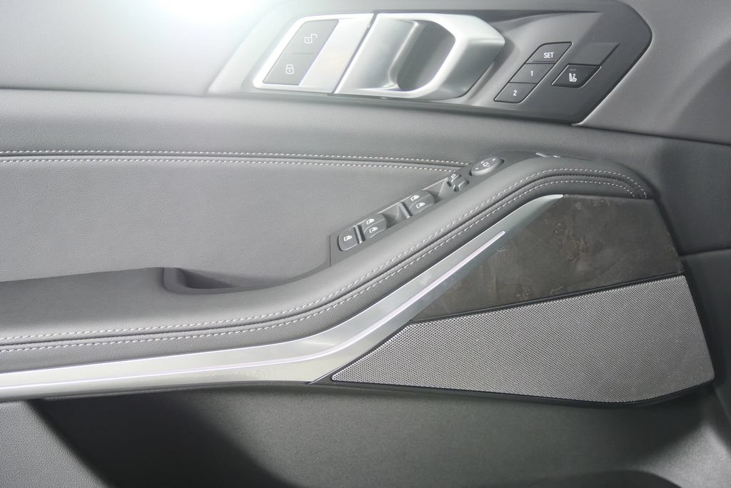 Used 2026 BMW X5 xDrive40i w/ Climate Comfort Package AWD/4WD image 8