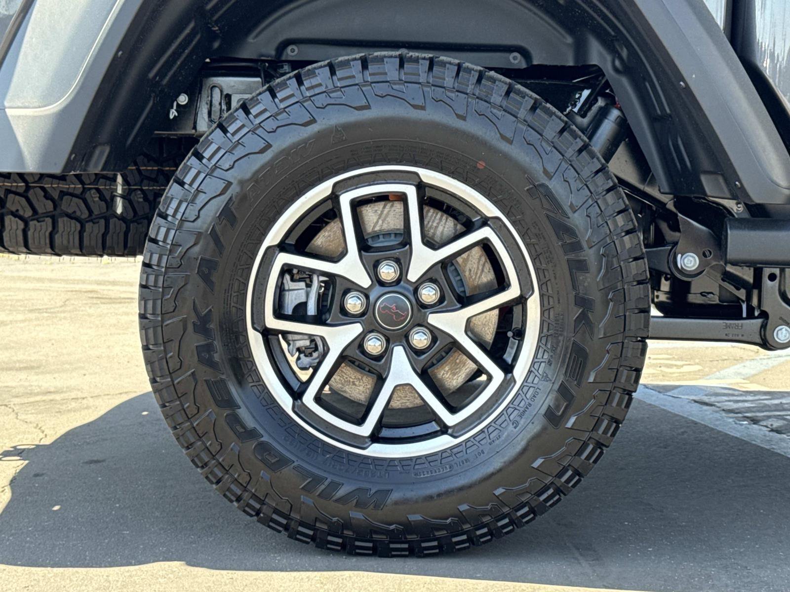 New 2026 Jeep Gladiator Rubicon w/ Steel Power Dome Hood Package AWD/4WD image 35