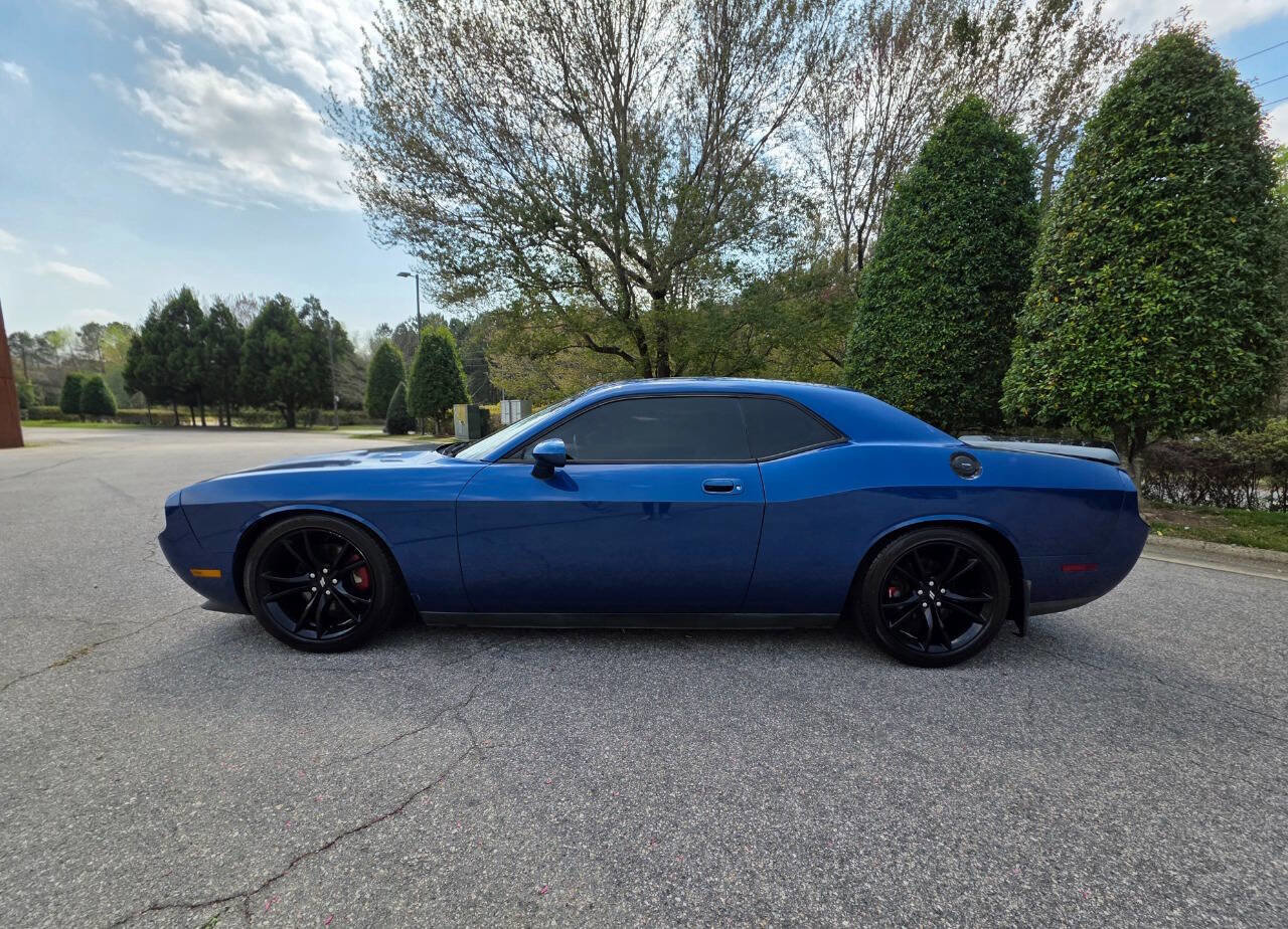 Used 2010 Dodge Challenger R/T image 2