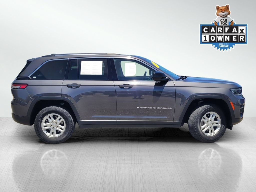 Used 2023 Jeep Grand Cherokee Laredo w/ Luxury Tech Group I AWD/4WD image 3
