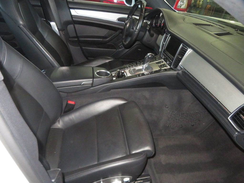 Used 2010 Porsche Panamera Turbo image 31