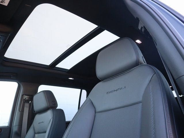 New 2026 GMC Yukon XL Denali w/ Sun & Power Step Package AWD/4WD image 47