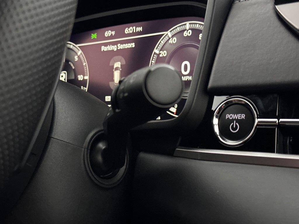 New 2025 Mitsubishi Outlander SE image 26