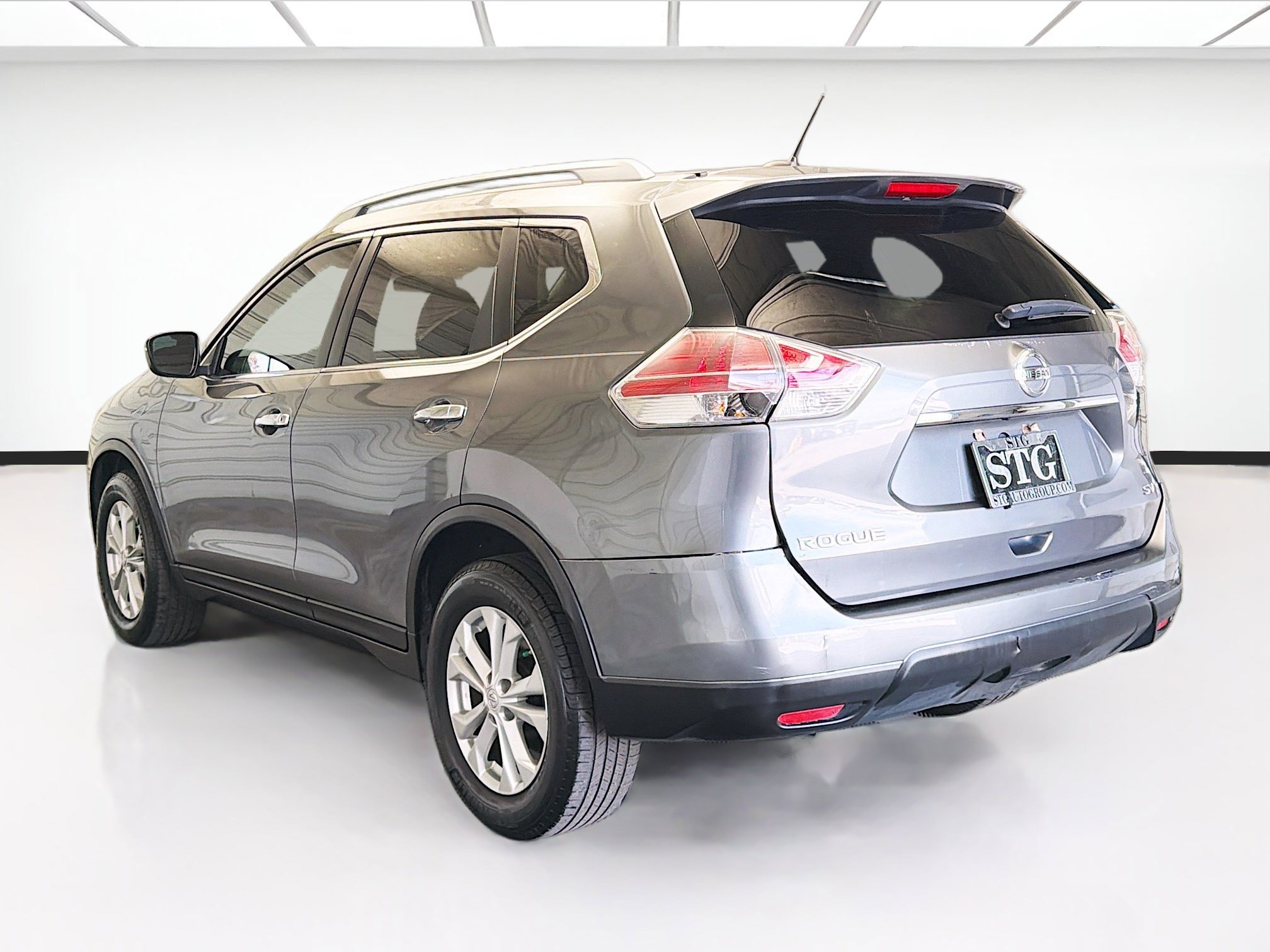 Used 2015 Nissan Rogue SV image 6