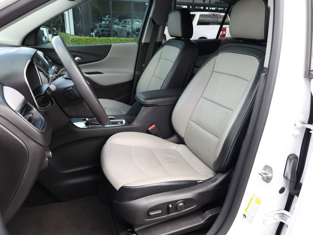 Used 2019 Chevrolet Equinox LS w/ LS Convenience Package image 13