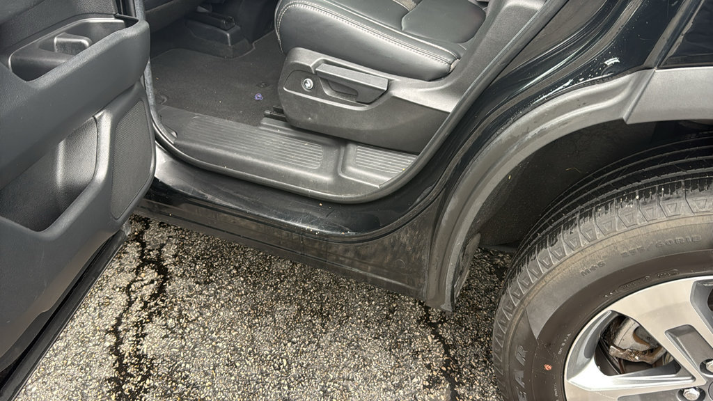Used 2025 Honda Pilot EX-L image 32