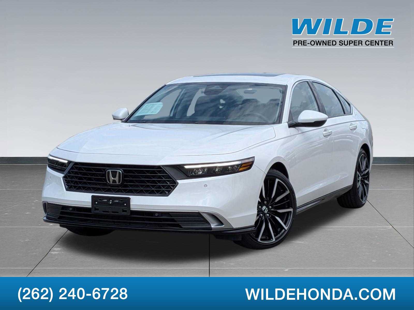 Used 2024 Honda Accord Touring image 1