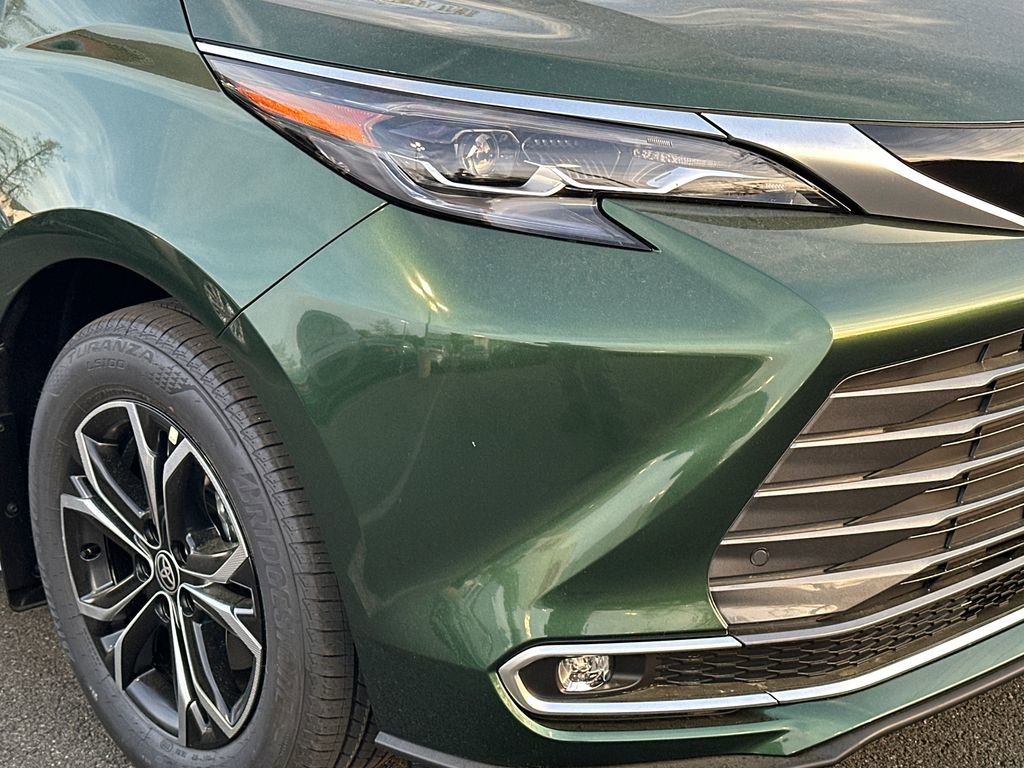 New 2026 Toyota Sienna Platinum image 11