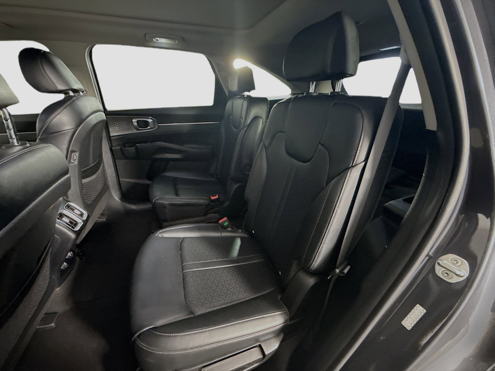 Used 2022 Kia Sorento SX w/ Panoramic Sunroof Package image 25