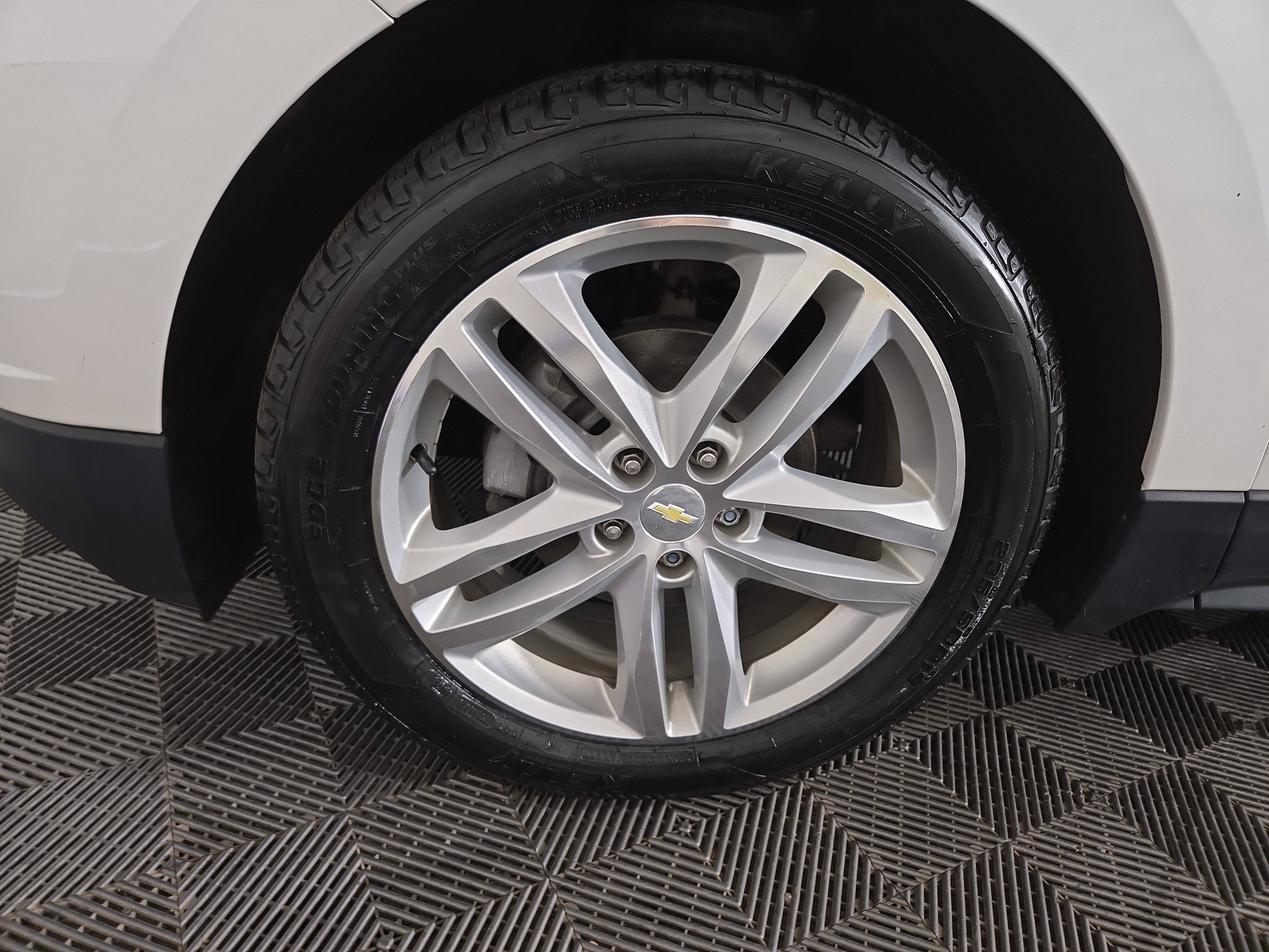 Certified 2019 Chevrolet Equinox Premier FWD image 34
