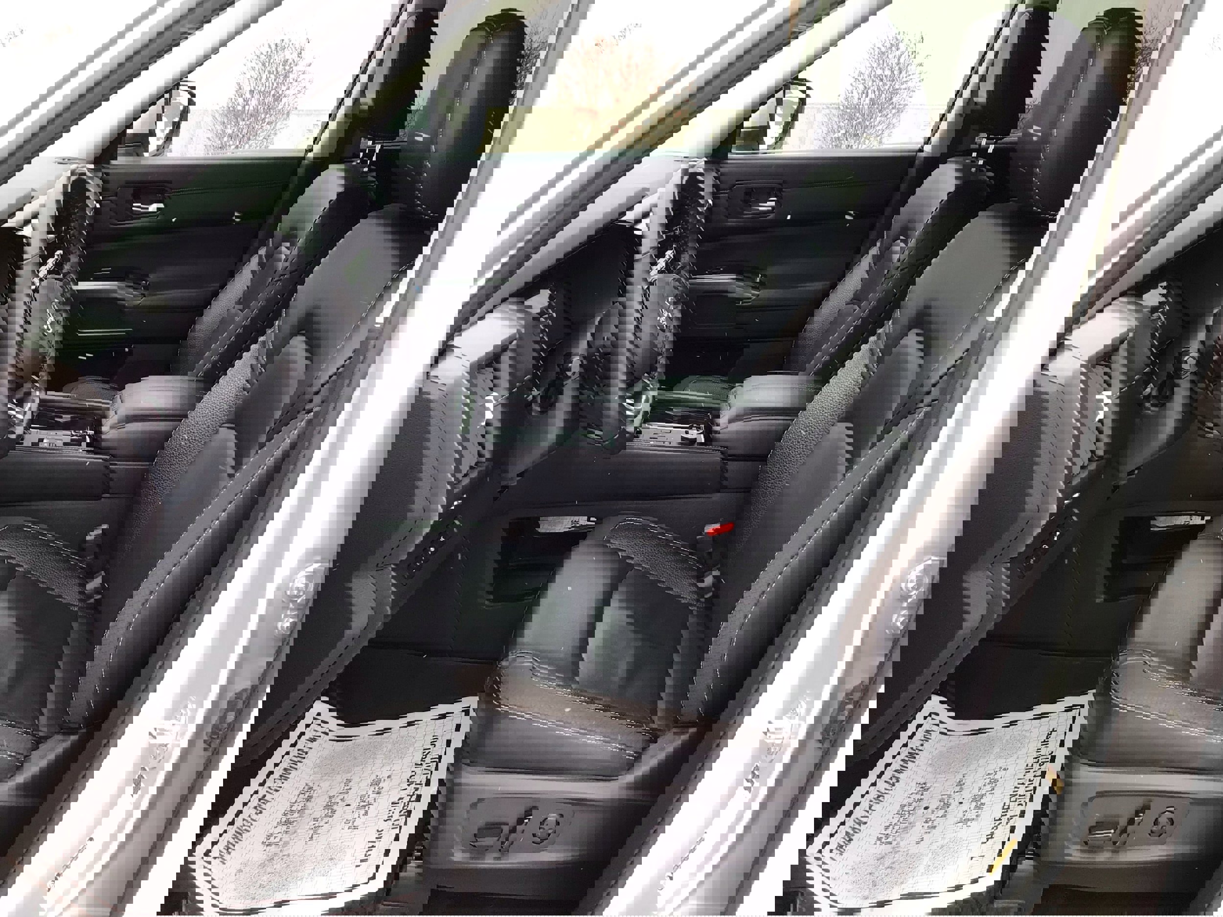 Used 2022 Nissan Pathfinder SL image 11