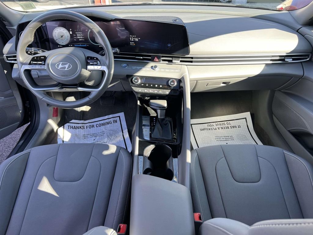 Certified 2024 Hyundai Elantra SEL w/ Convenience Package image 15