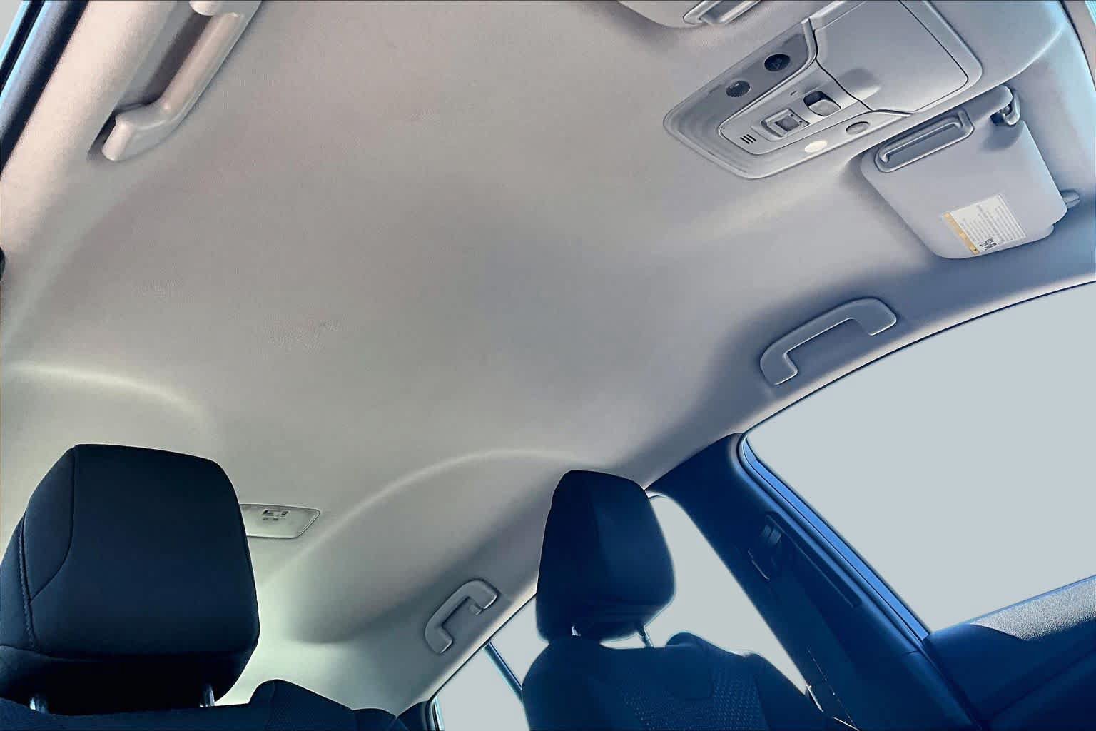 Used 2021 Toyota Prius LE FWD image 13