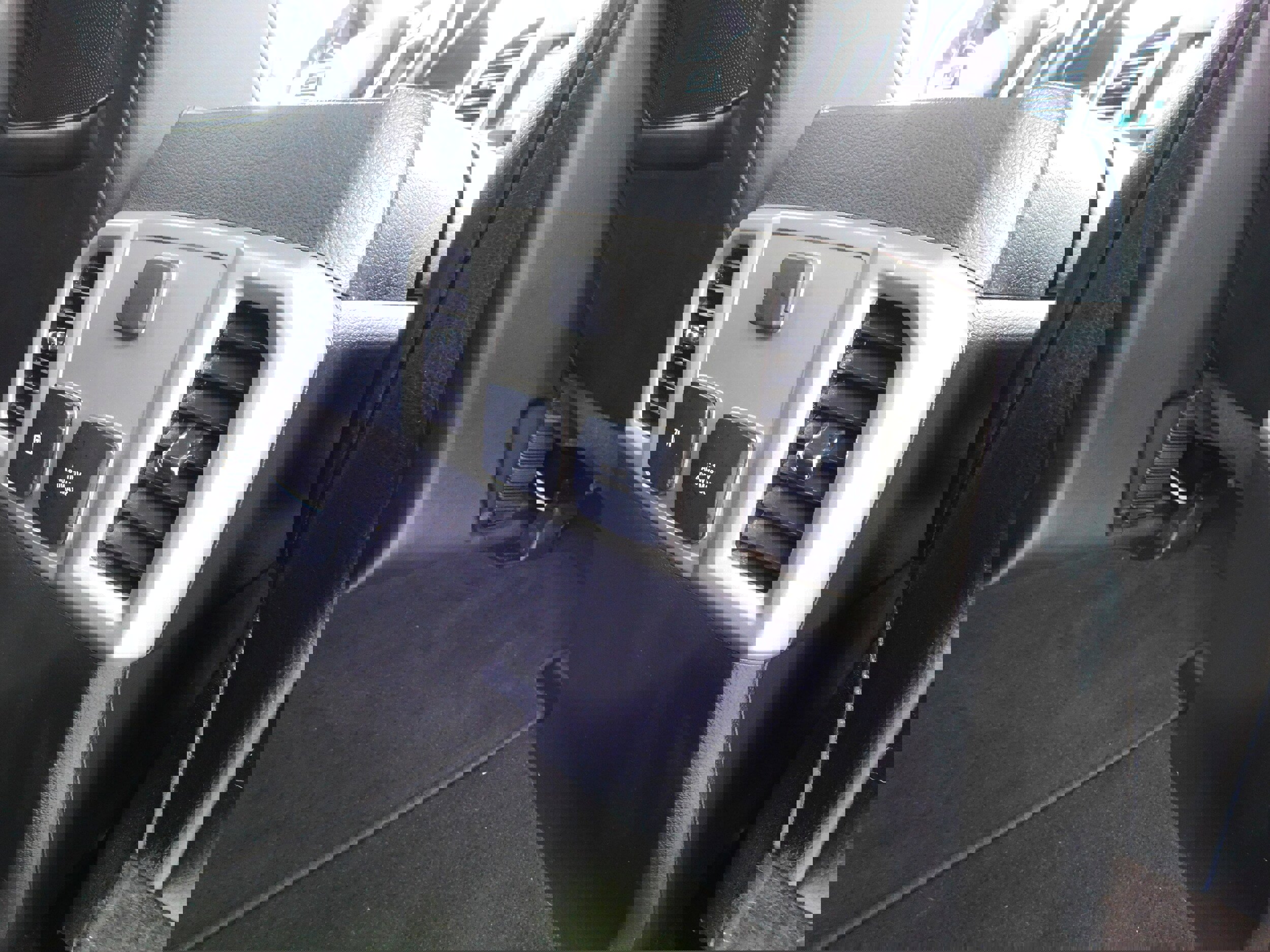 Used 2019 Ford F250 Lariat w/ Chrome Package image 13