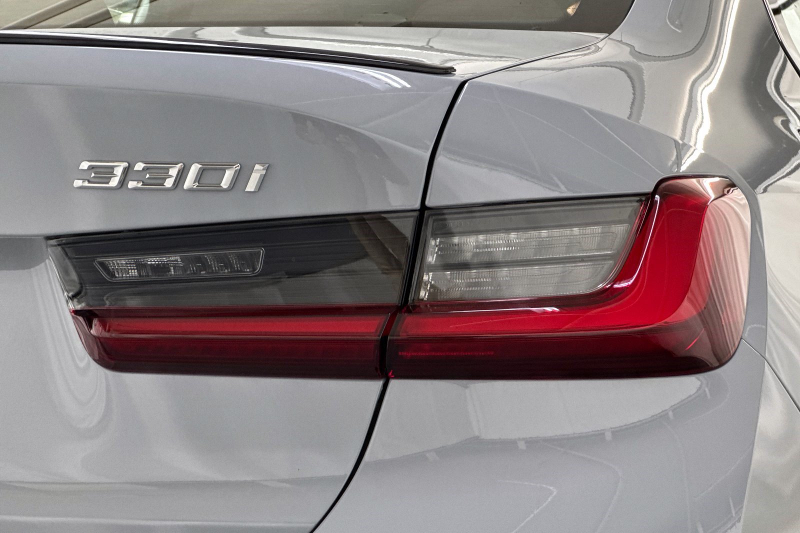 New 2026 BMW 330i Sedan w/ M Sport Package RWD image 23