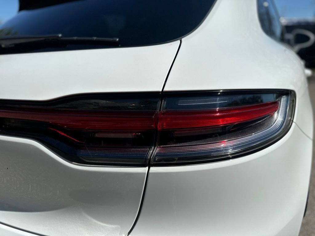 Used 2023 Porsche Macan image 11
