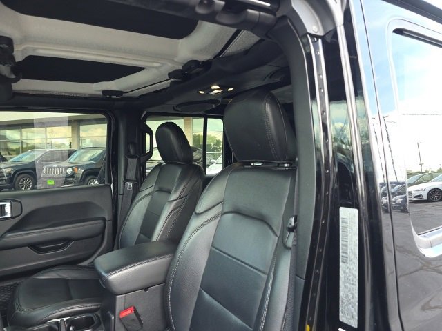 Used 2020 Jeep Wrangler Unlimited Sahara image 12