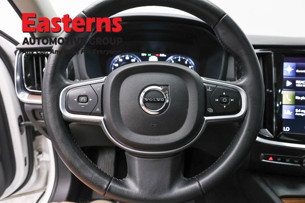 Used 2022 Volvo S60 B5 Inscription FWD image 10