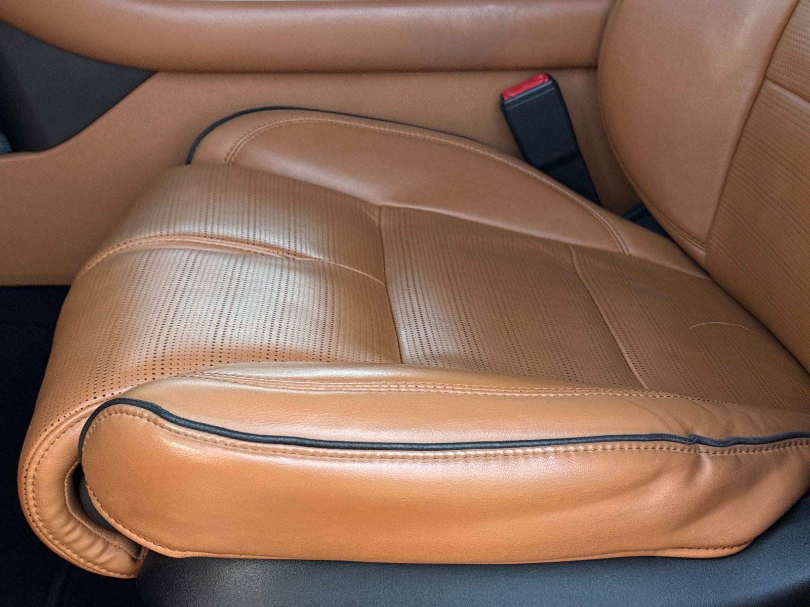 Used 2020 Lincoln Aviator Black Label w/ Class IV Trailer Tow Package image 24