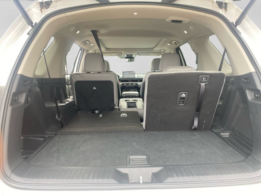 Used 2025 Honda Pilot Touring image 29
