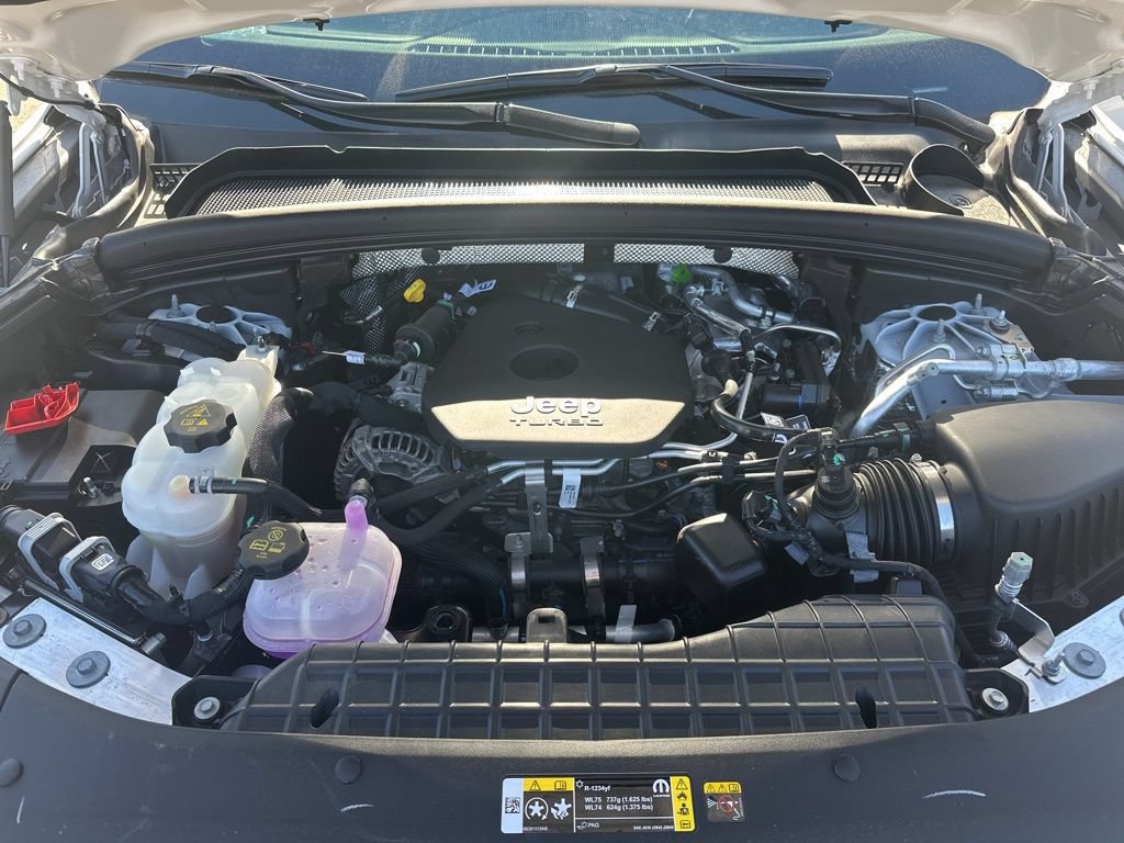 New 2026 Jeep Grand Cherokee Altitude AWD/4WD image 28