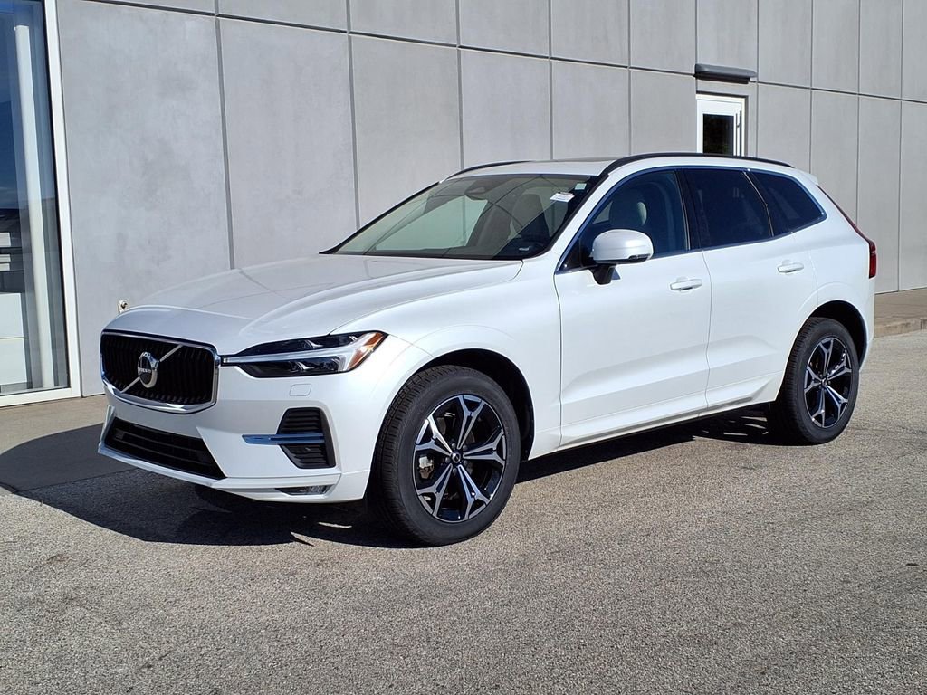 Certified 2022 Volvo XC60 B5 Momentum
