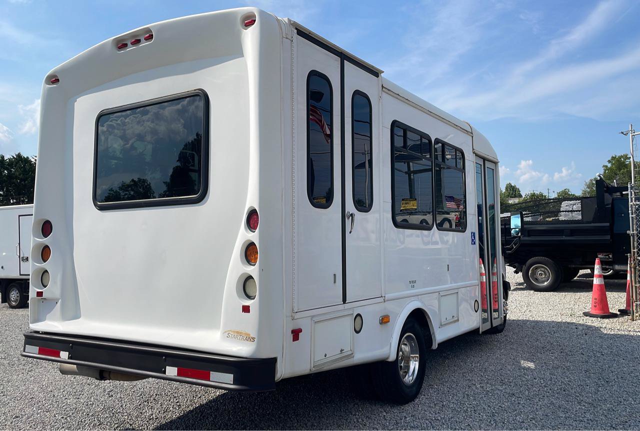 Used 2015 Chevrolet Express 3500 w/ Shuttle Bus Package RWD image 7