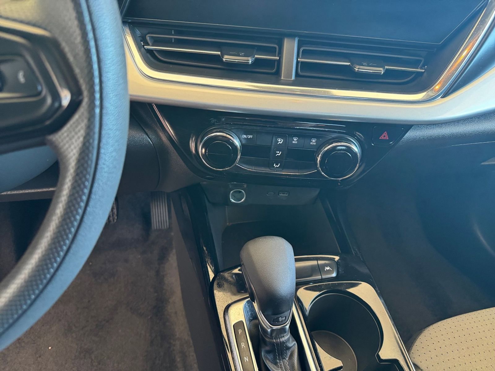 Used 2025 Chevrolet Trax LT image 17