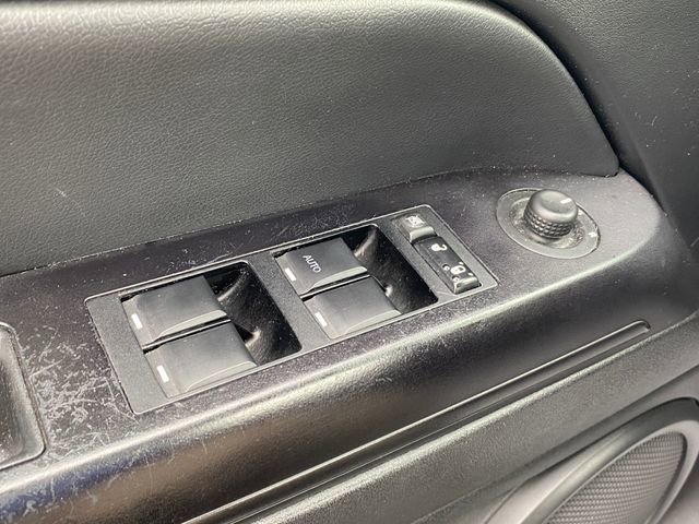 Used 2015 Jeep Patriot Latitude AWD/4WD image 11