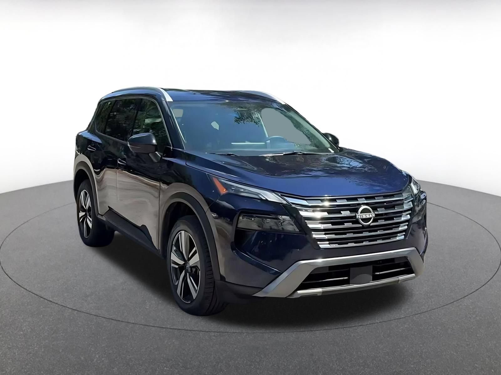 Used 2026 Nissan Rogue SL AWD/4WD image 3
