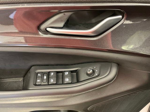 Used 2023 Jeep Grand Cherokee Altitude AWD/4WD image 14