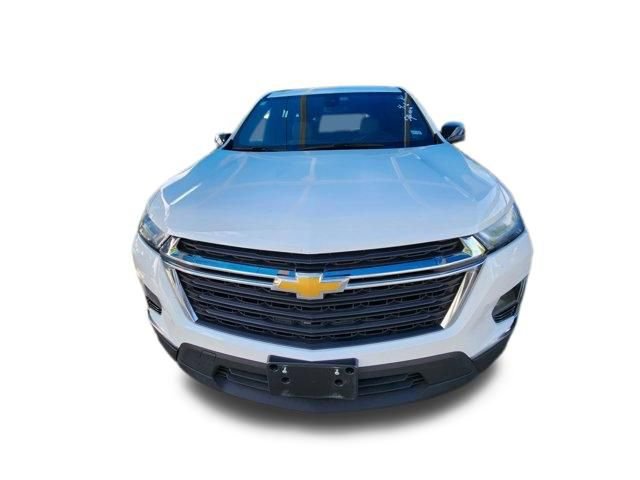 Used 2022 Chevrolet Traverse LS image 3