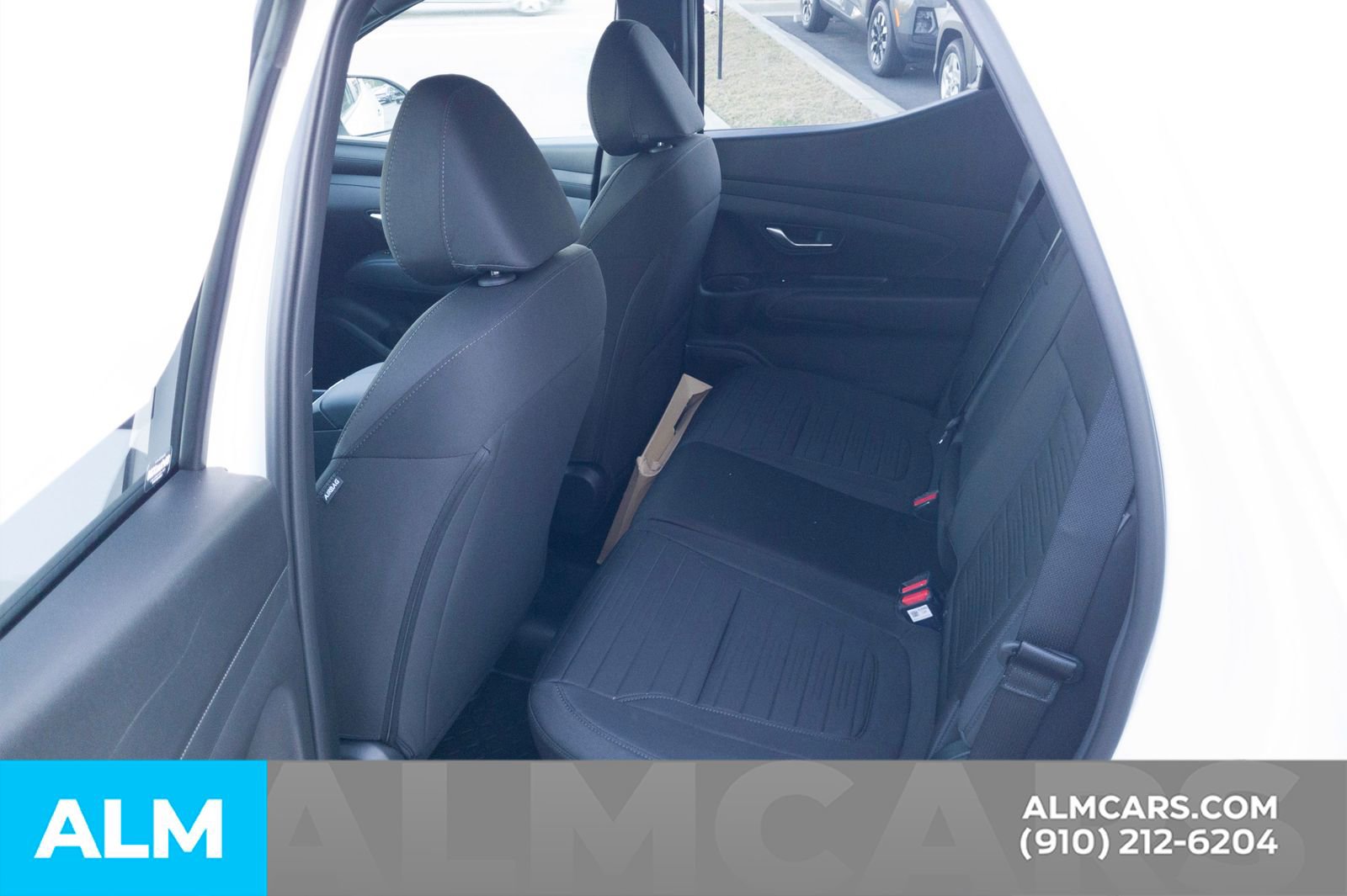 Used 2025 Hyundai Santa Cruz SE image 17