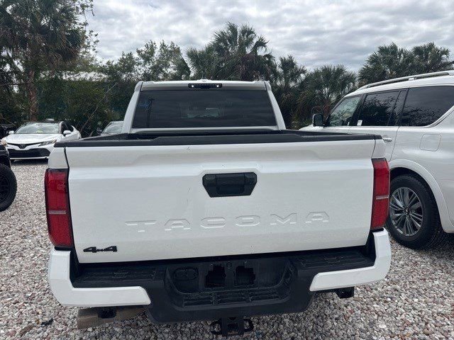 Certified 2025 Toyota Tacoma TRD Off-Road image 7