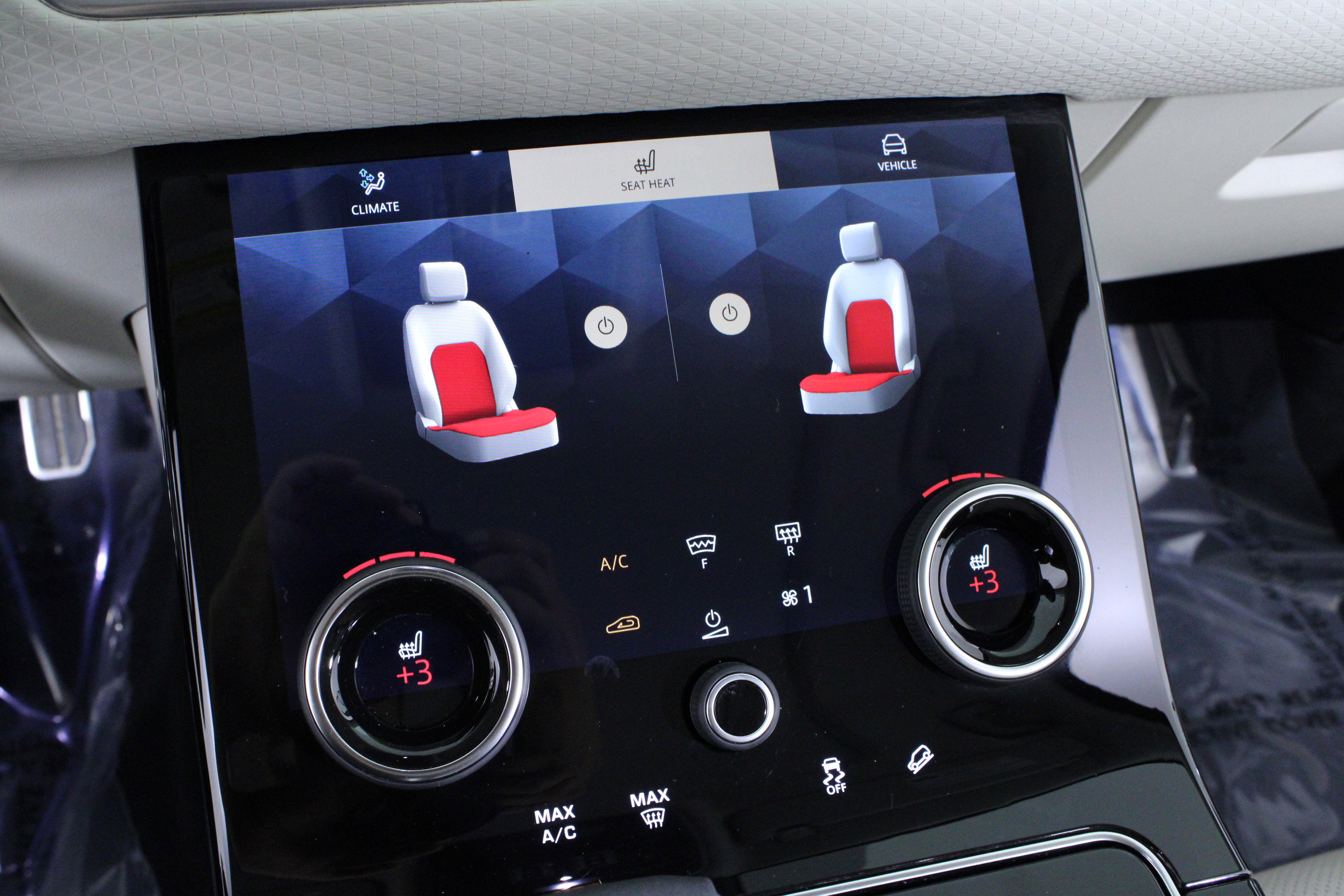 Used 2023 Land Rover Range Rover Velar R-Dynamic S image 30