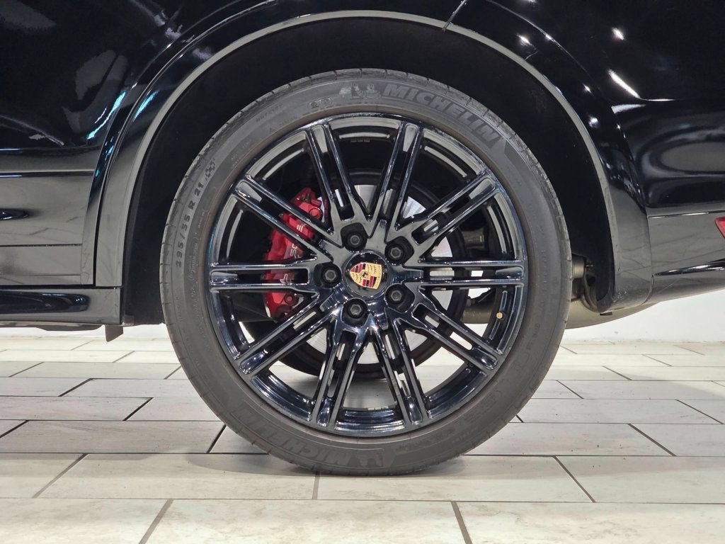 Used 2014 Porsche Cayenne 2014 PORSCHE CAYENNE SPORT DES image 25