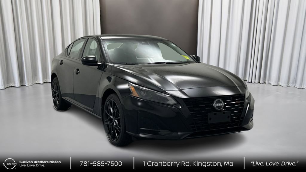 New 2026 Nissan Altima 2.5 SR w/ SR Midnight Edition Package AWD/4WD image 3
