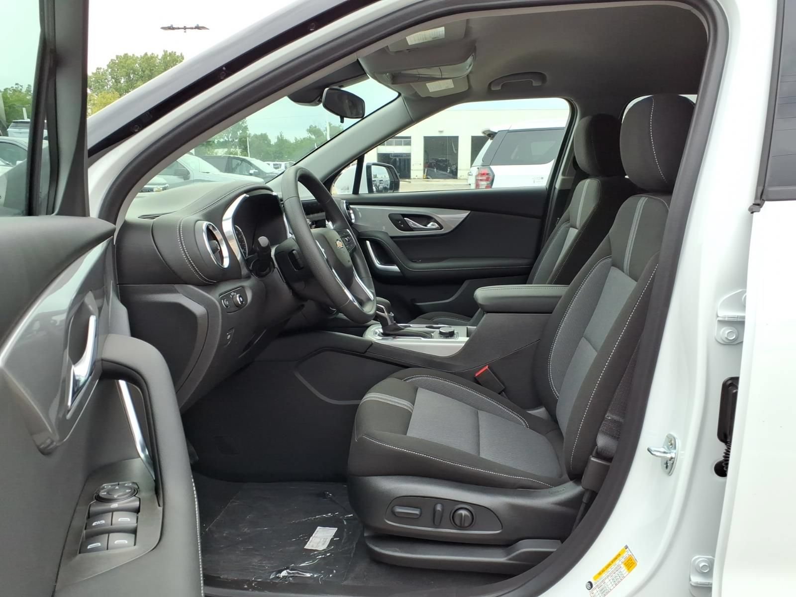 New 2026 Chevrolet Blazer LT w/ LPO, Floor Liner Package FWD image 12