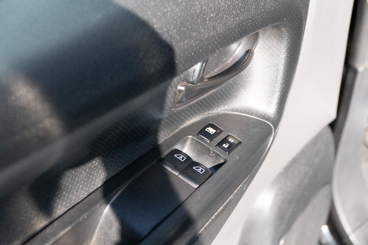 Used 2019 Nissan NV200 S w/ Cruise Control Package image 21