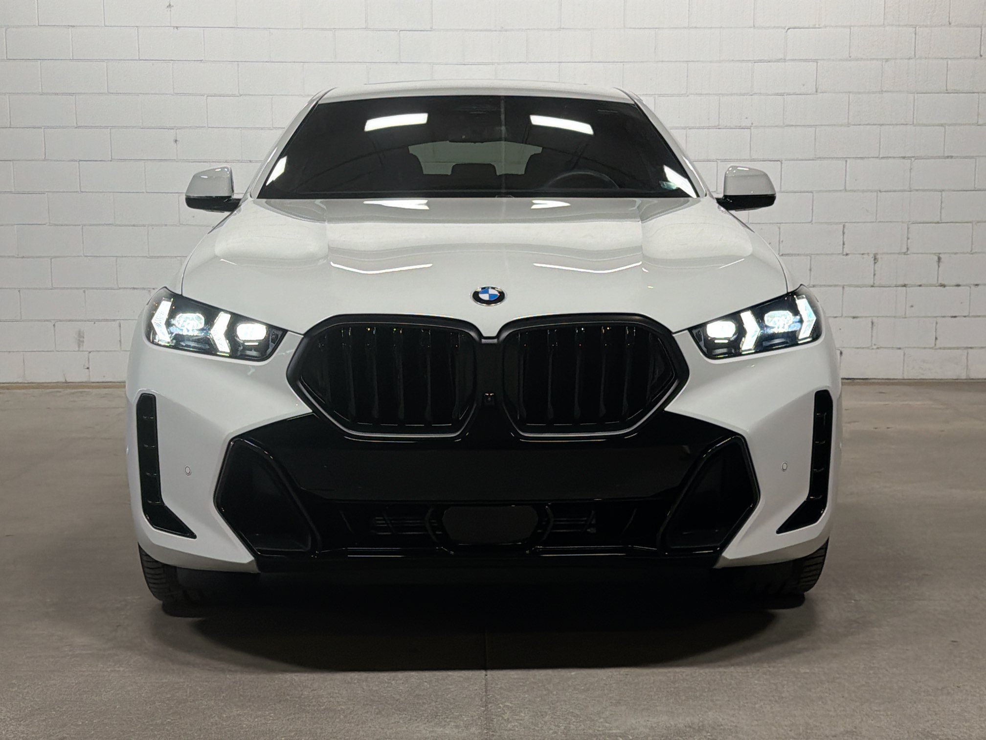 Used 2024 BMW X6 xDrive40i w/ Executive Package AWD/4WD image 9