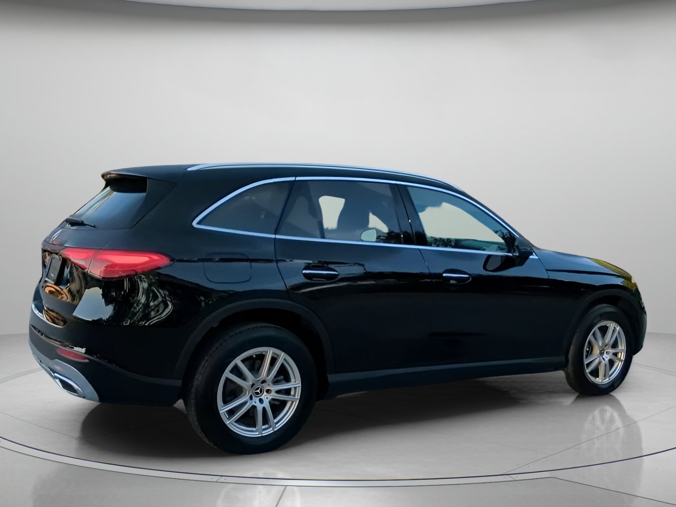 Used 2025 Mercedes-Benz GLC 300 image 29