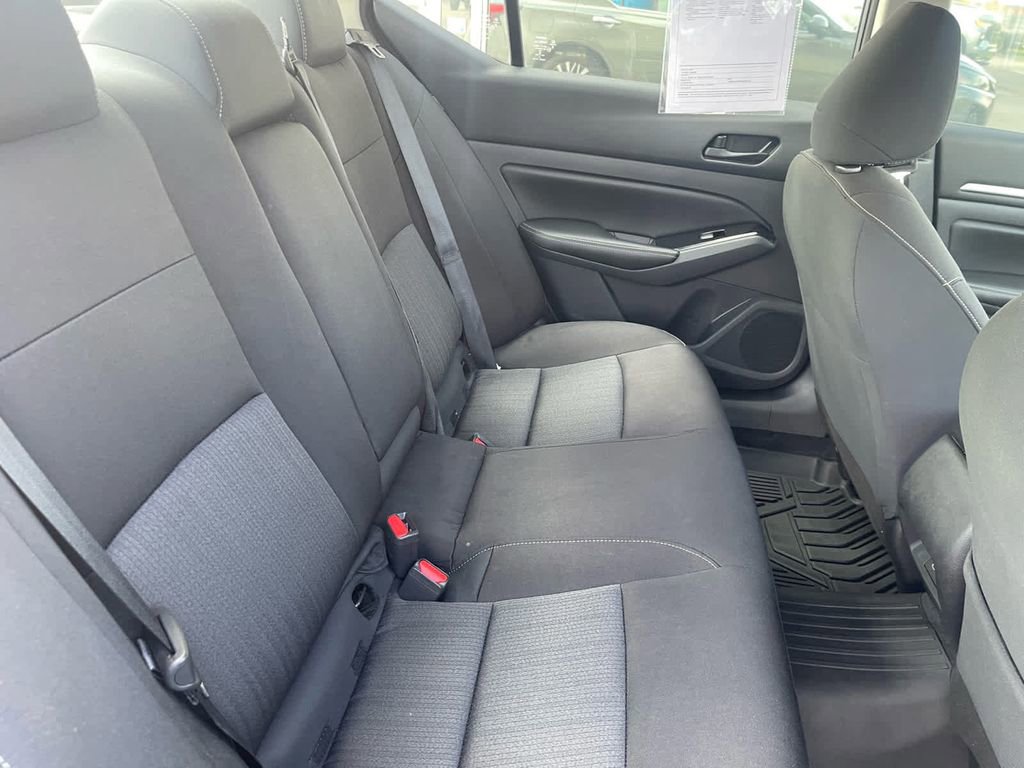 Used 2023 Nissan Altima 2.5 SV AWD/4WD image 14