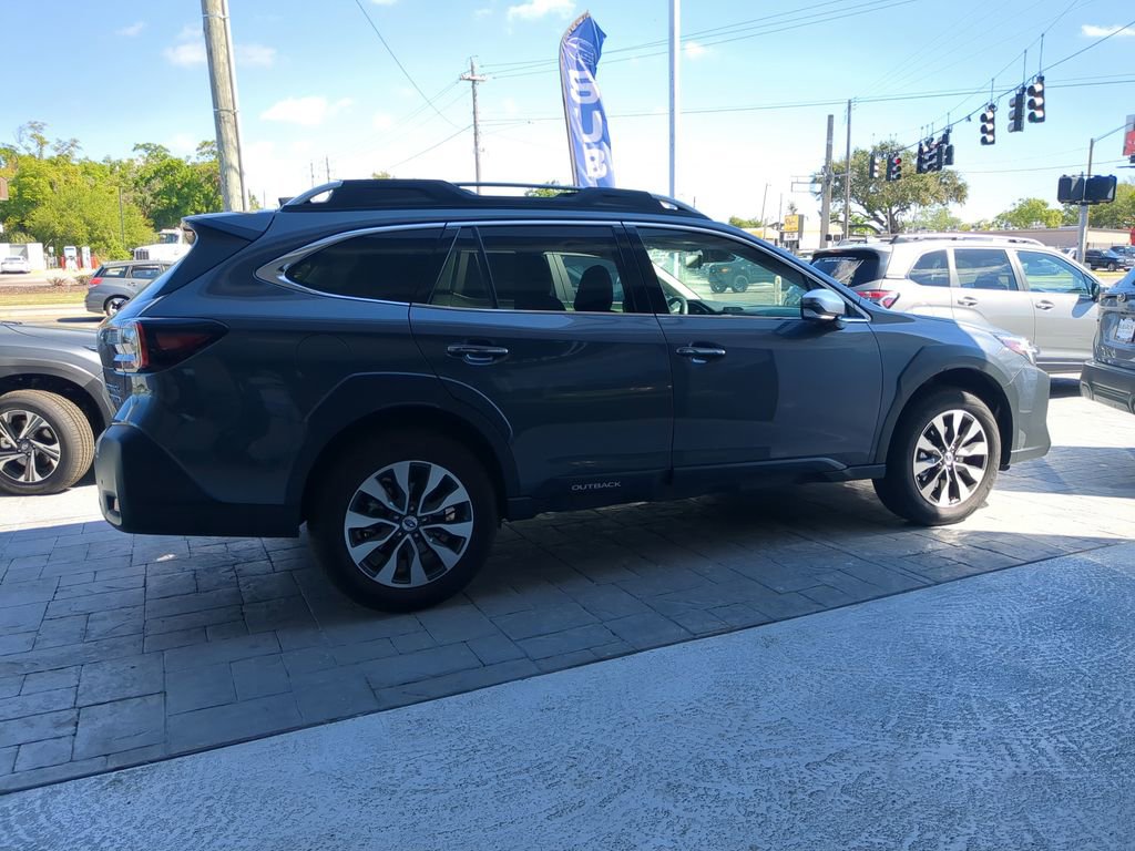 Used 2025 Subaru Outback Touring XT image 4