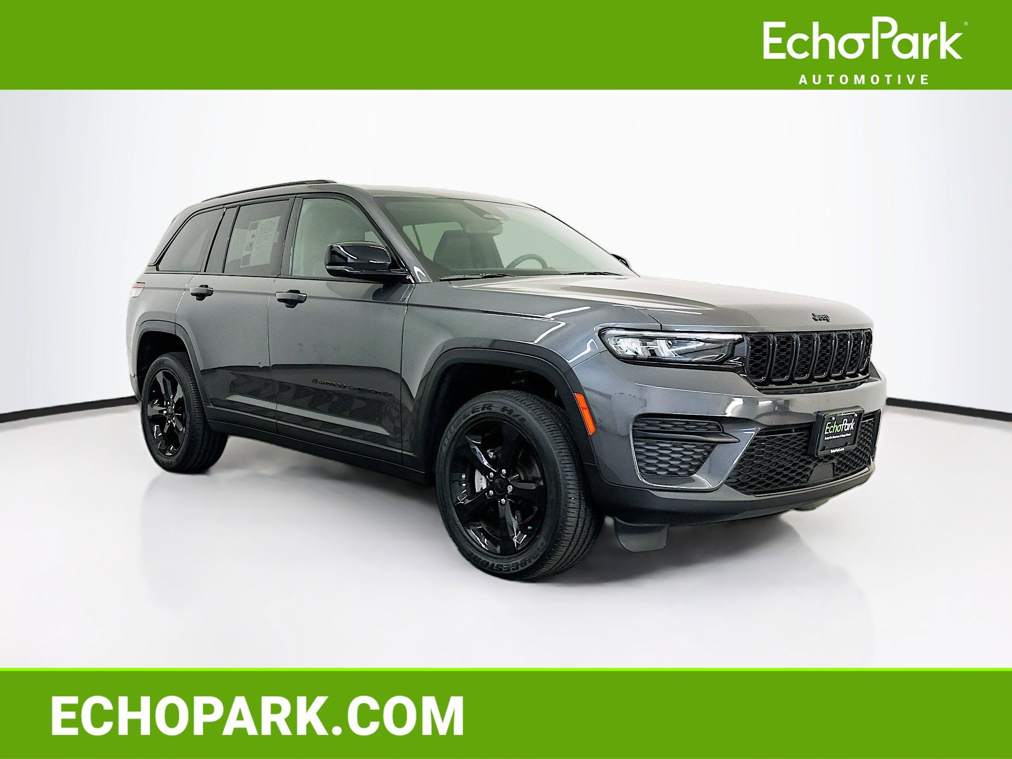Used 2023 Jeep Grand Cherokee Altitude AWD/4WD image 1