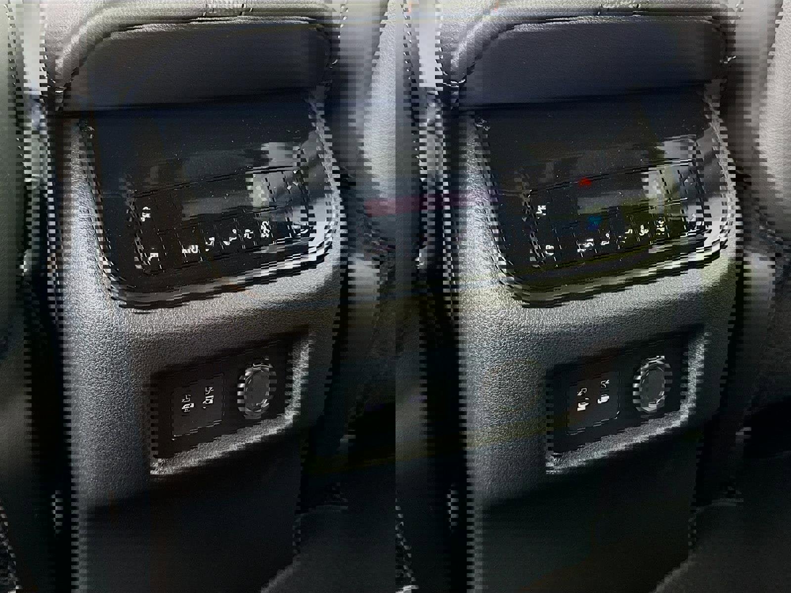 New 2026 Nissan Armada PRO-4X w/ Captain's Chari Seat Package image 27