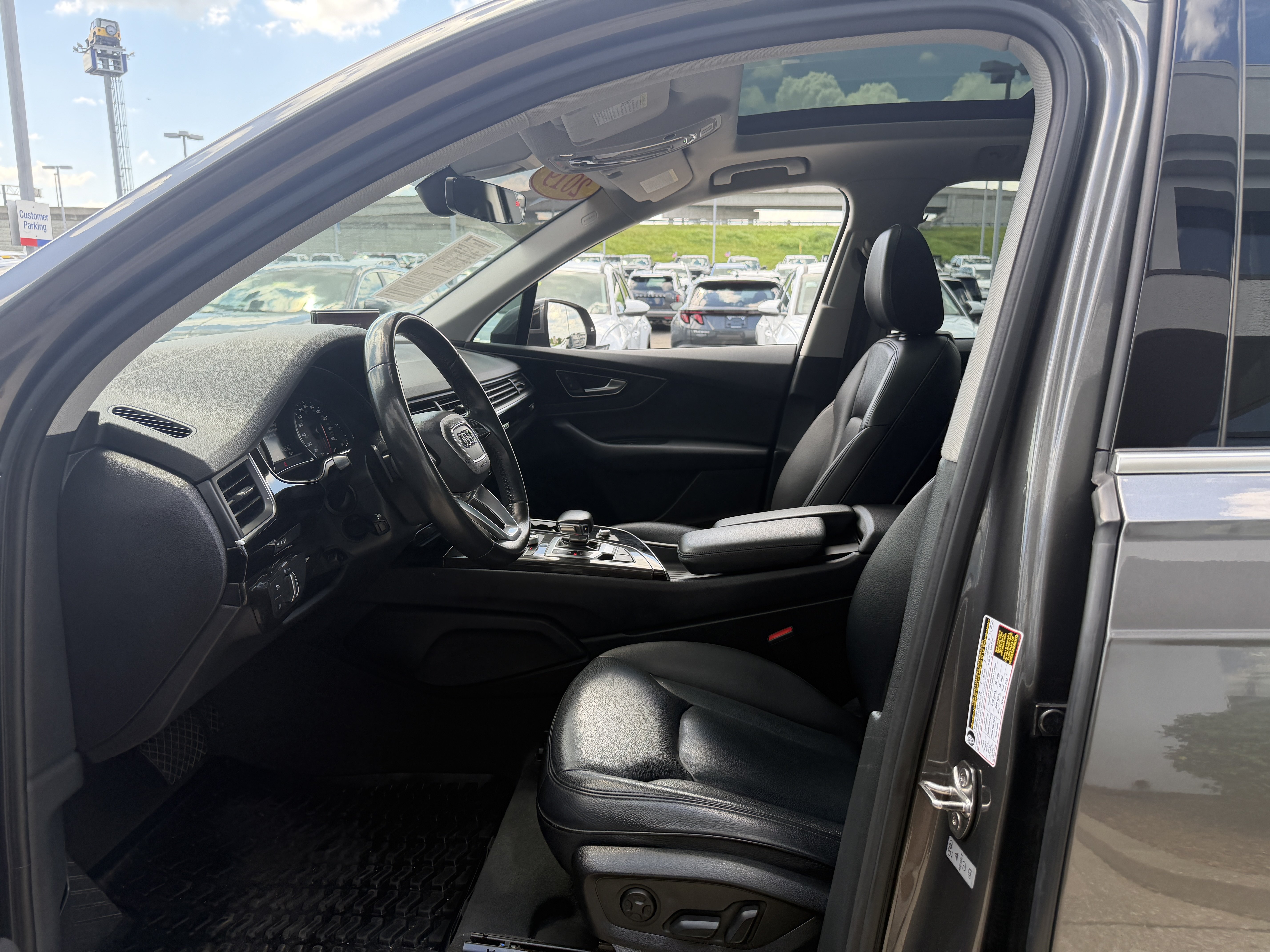 Used 2019 Audi Q7 3.0T Premium w/ Convenience Package AWD/4WD image 31
