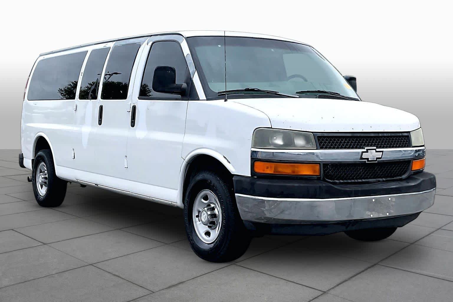 Used 2007 Chevrolet Express 3500 Extended Passenger w/ LT Preferred Equipment Group RWD video 2
